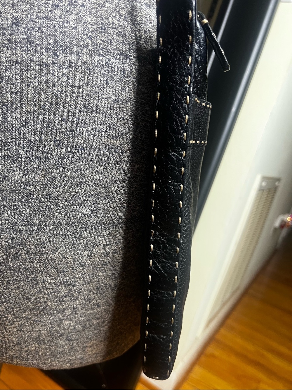 Authentic Fendi Selleria Black Pebbled Leather Crossbody Bag Logo Strap - Picture 9 of 14